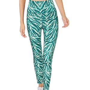 Body Glove workout leggings